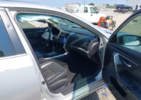 2015 Nissan Altima 2.5 S from USA, damaged, VIN 1N4AL3AP2FN345539